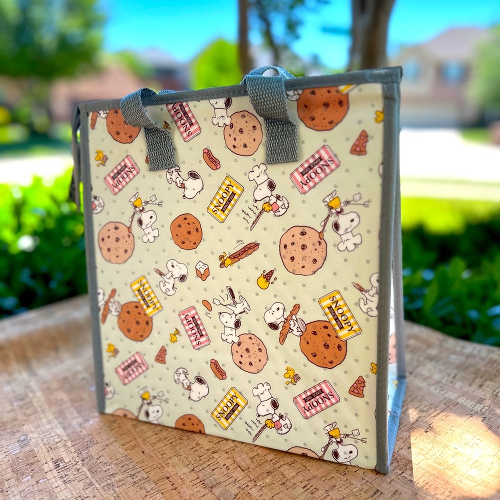 Peanuts Snoopy insulated Lunch bag